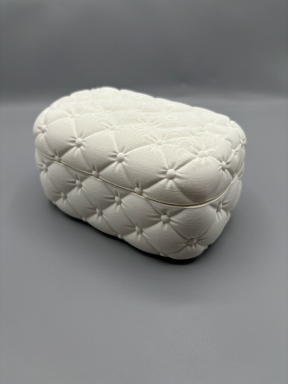 Source Unknown White Quilted Jewelry / Makeup Storage Box